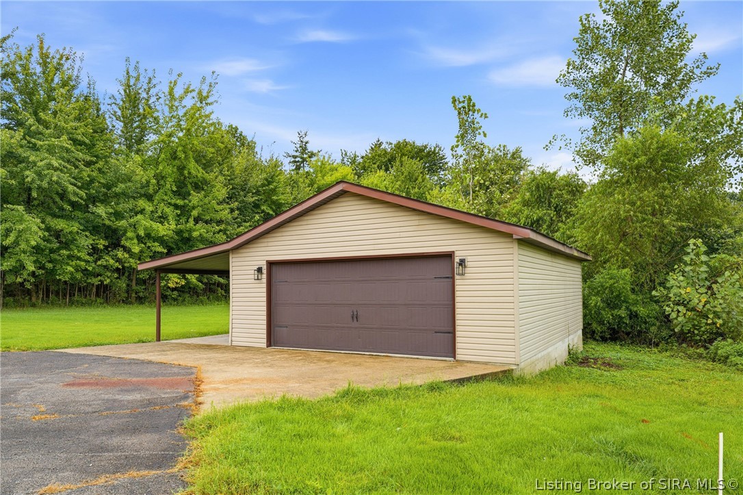 833 Clampett Lane Property Photo 40