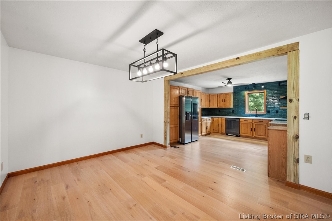 6424 Meadow Oak Drive Property Photo 4