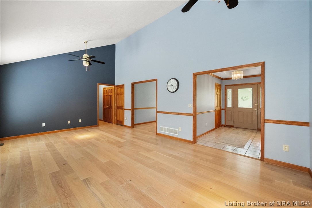6424 Meadow Oak Drive Property Photo 6