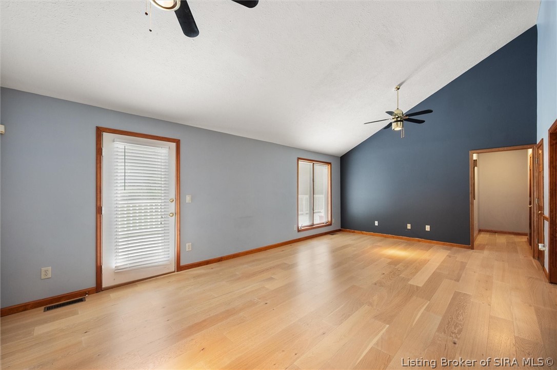 6424 Meadow Oak Drive Property Photo 9