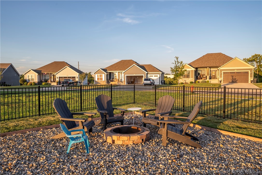 4219 Recreation Way Property Photo 8