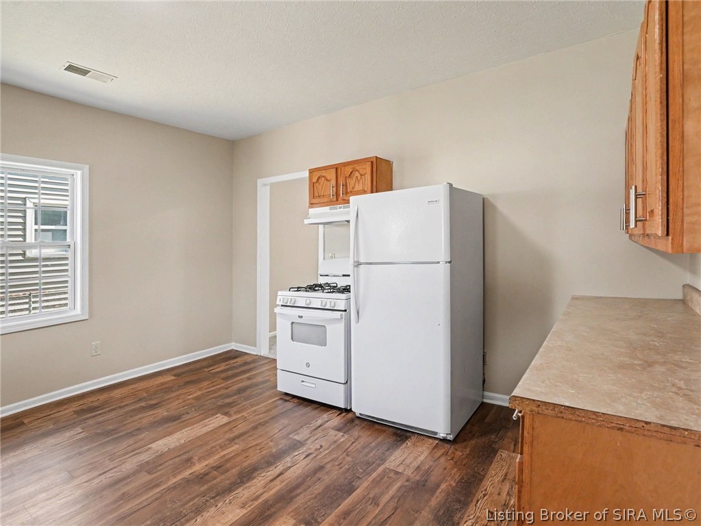 324 Galt Street Property Photo 9
