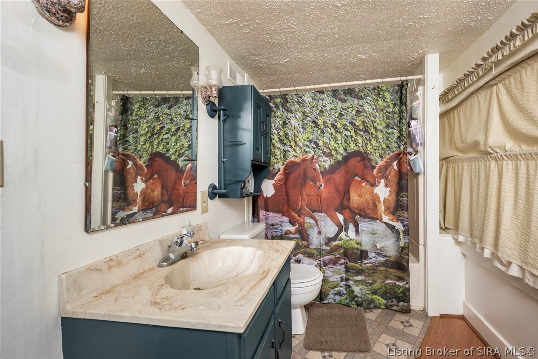 11409 Highway 150 Property Photo 18