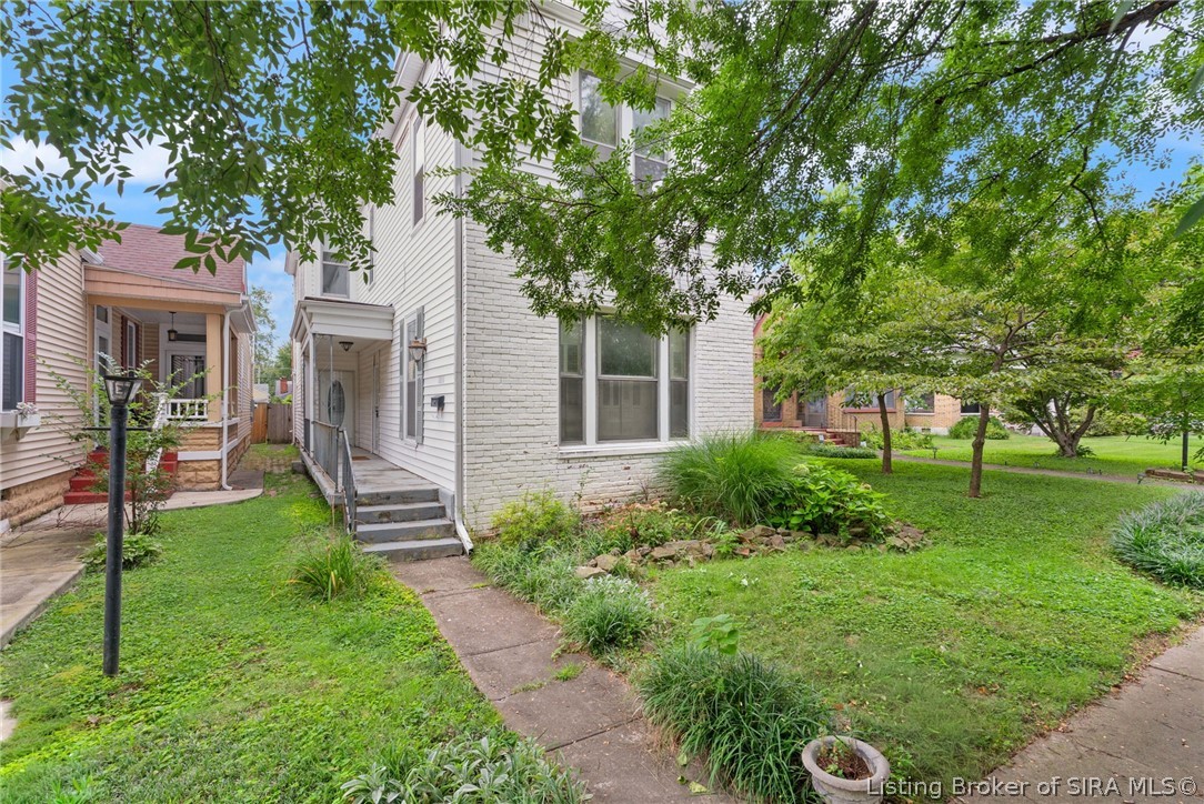 1211 E Elm Street Property Photo 1