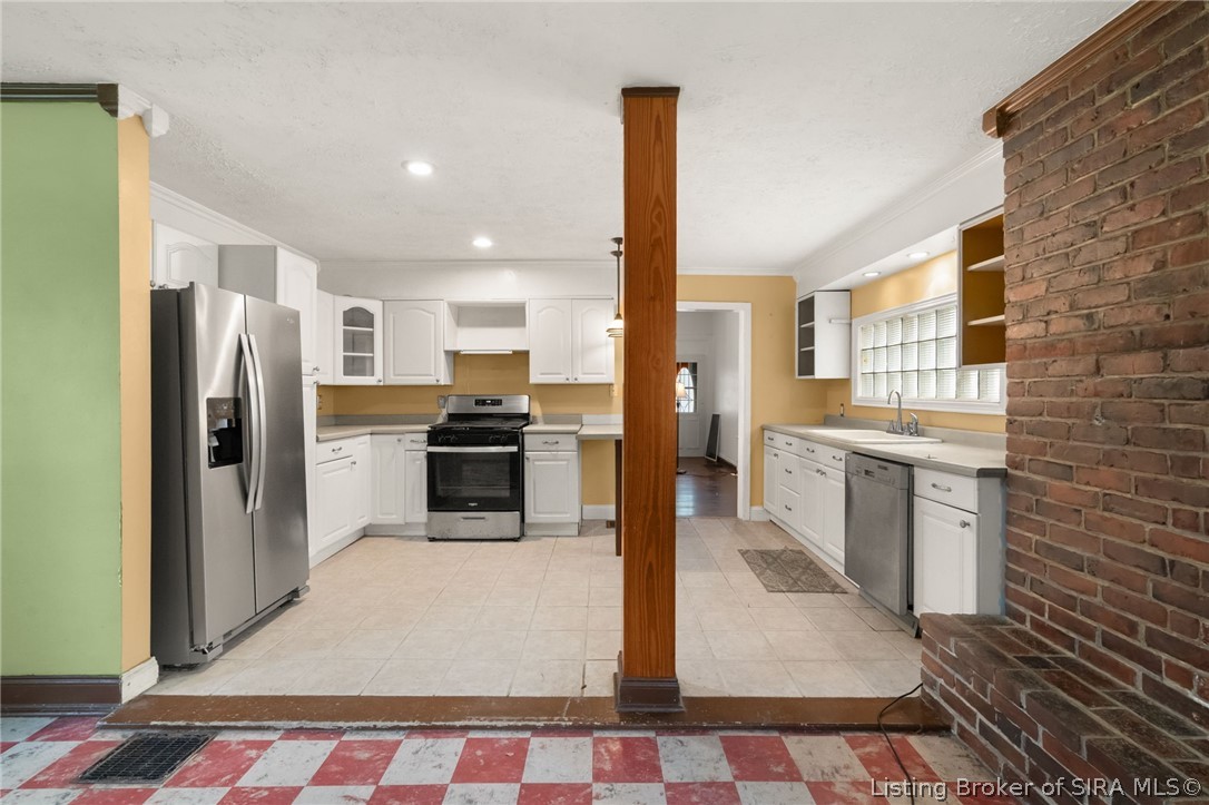 1211 E Elm Street Property Photo 18