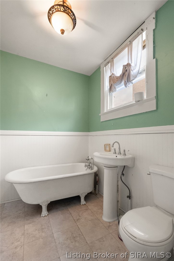 1211 E Elm Street Property Photo 35