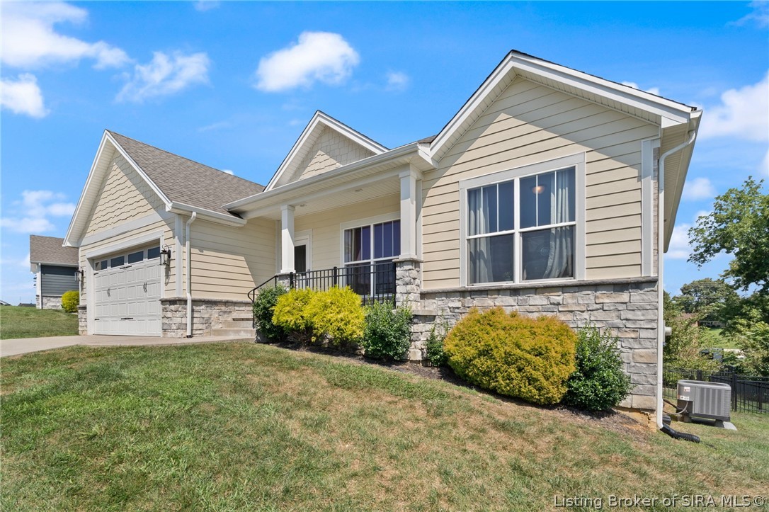6108 Deer Trace Court Property Photo 2