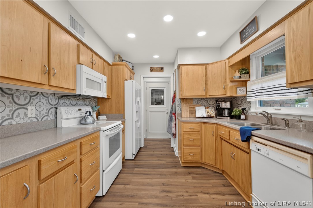 118 Farrington Drive Property Photo 14