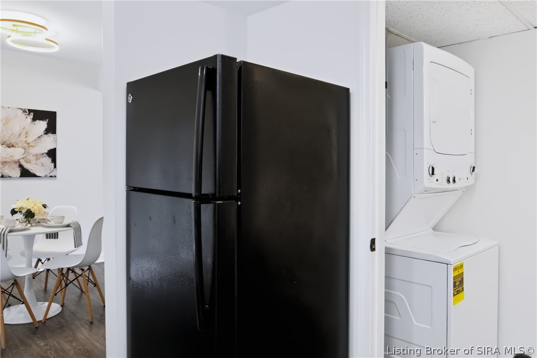 3033 Wooded Way Property Photo 10