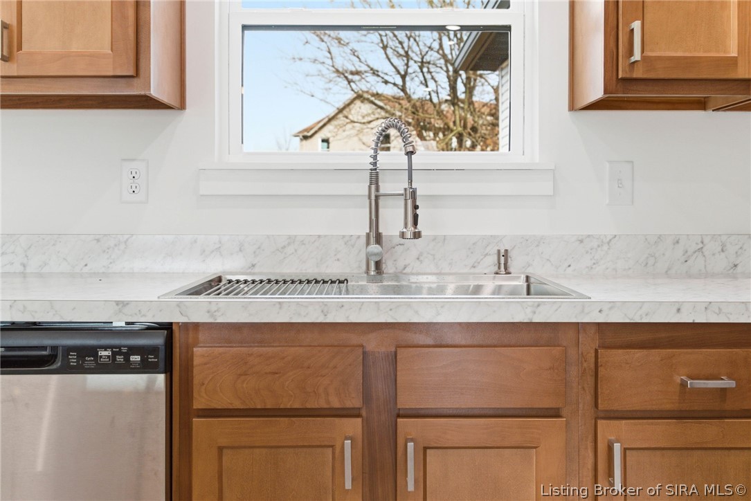 6025 Redberry Juniper Drive Property Photo 14