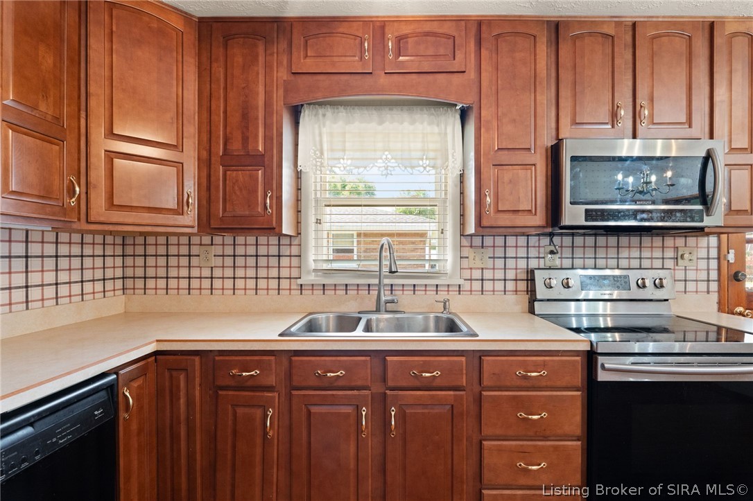 510 Grasmere Drive Property Photo 16