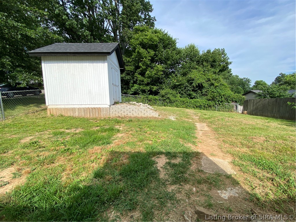 136 N Kirkham Avenue Property Photo 5