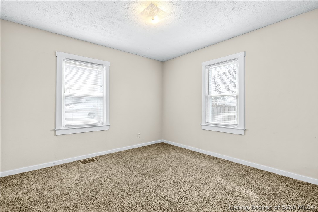 1327 E 8th Street Property Photo 12