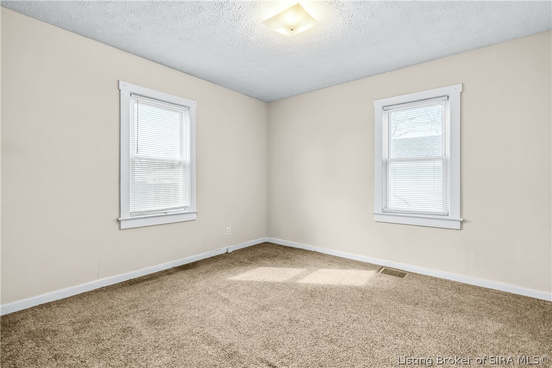 1327 E 8th Street Property Photo 15