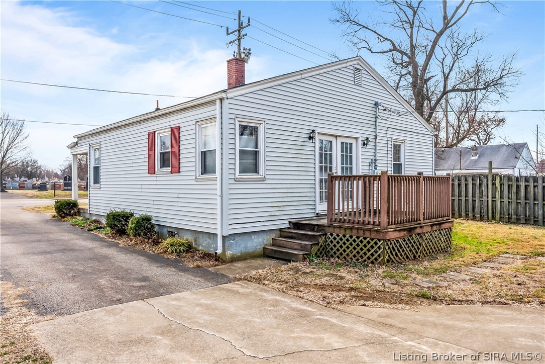 1327 E 8th Street Property Photo 25