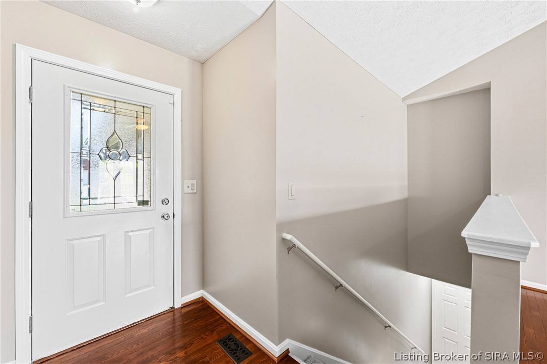 3016 Blue Sky Loop Property Photo 3