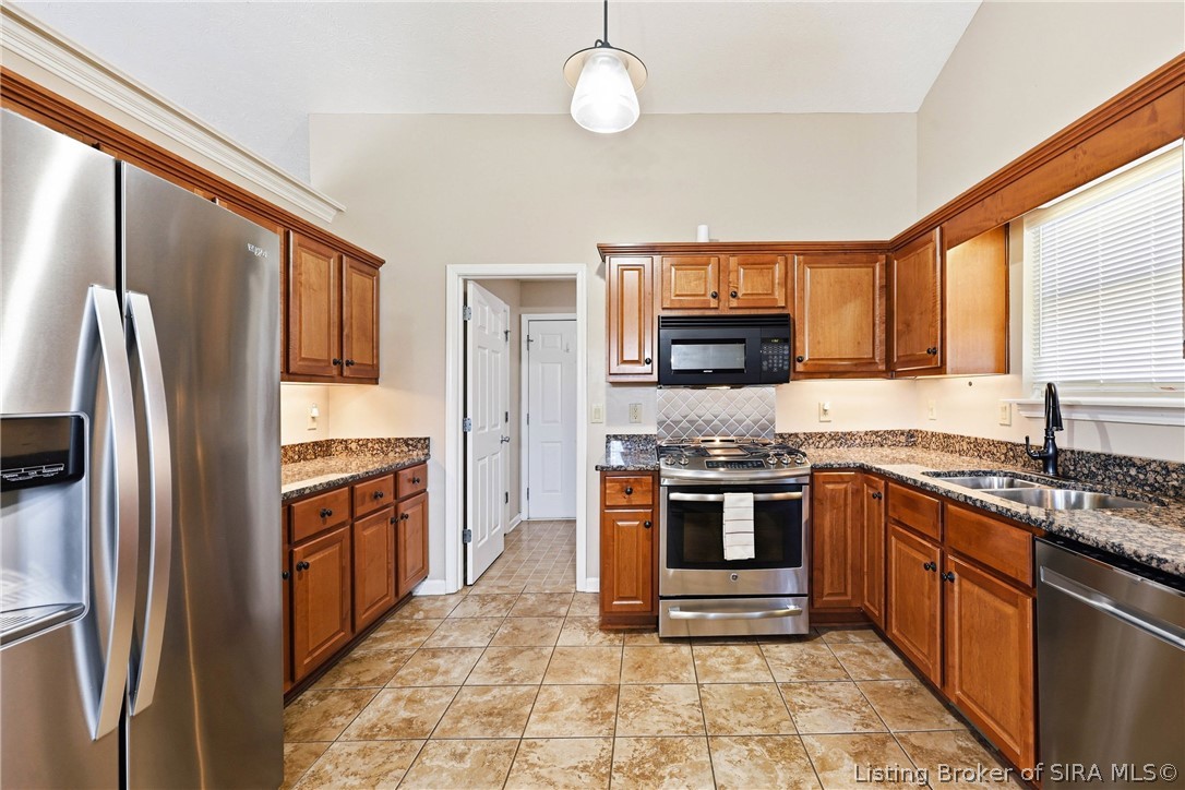 3016 Blue Sky Loop Property Photo 12