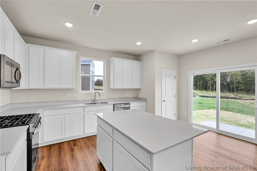 3205 Edens Way Property Photo 9