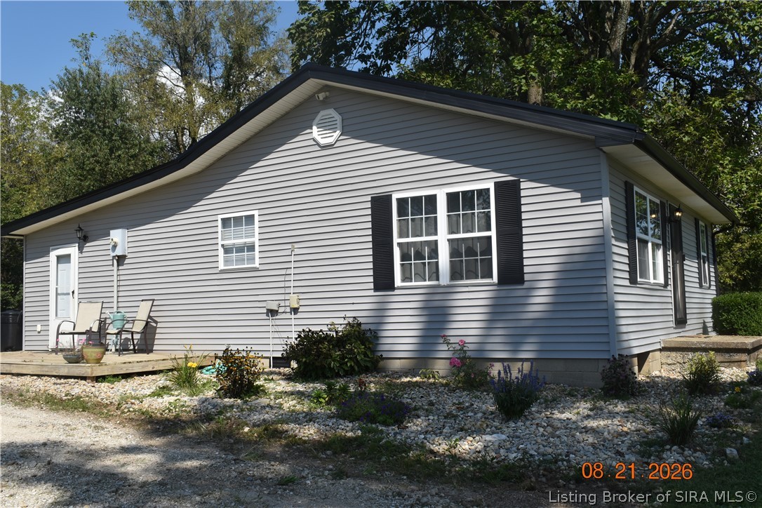 1538 W Mt Horeb Road Property Photo 3
