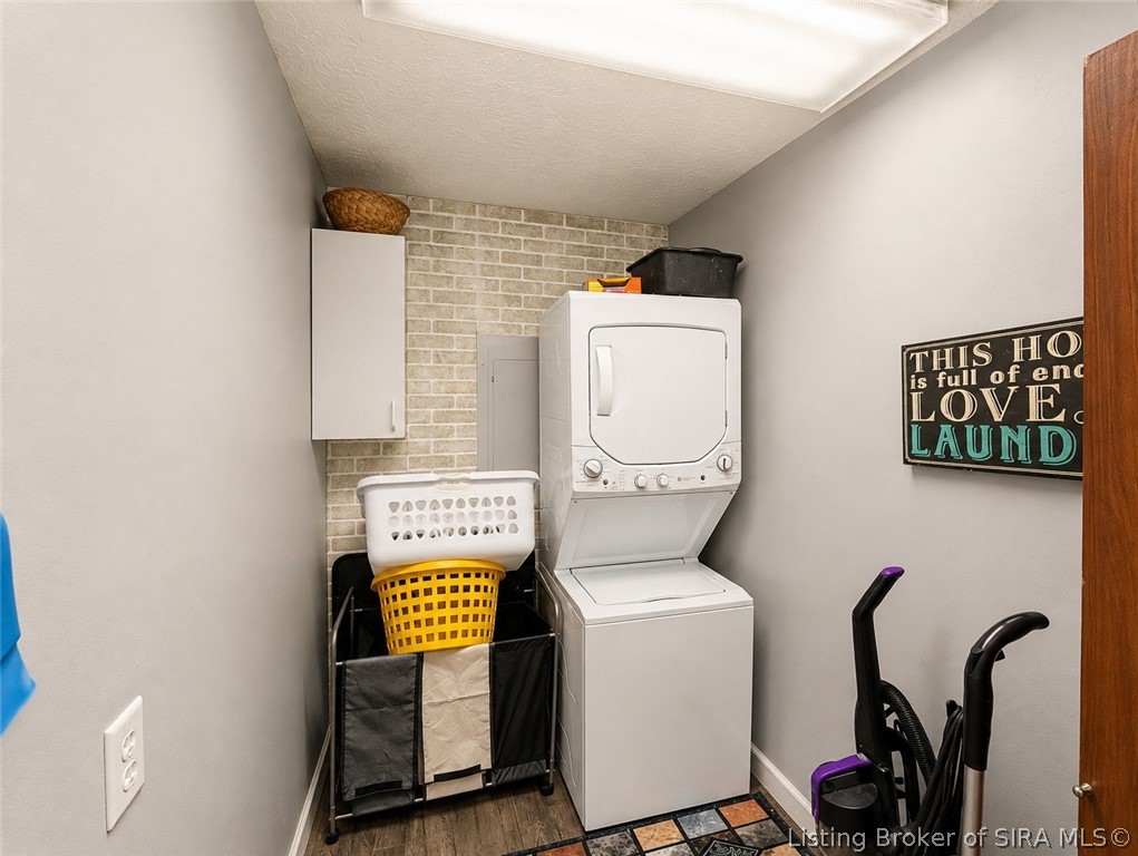 6790 N Bogardus Road Property Photo 11
