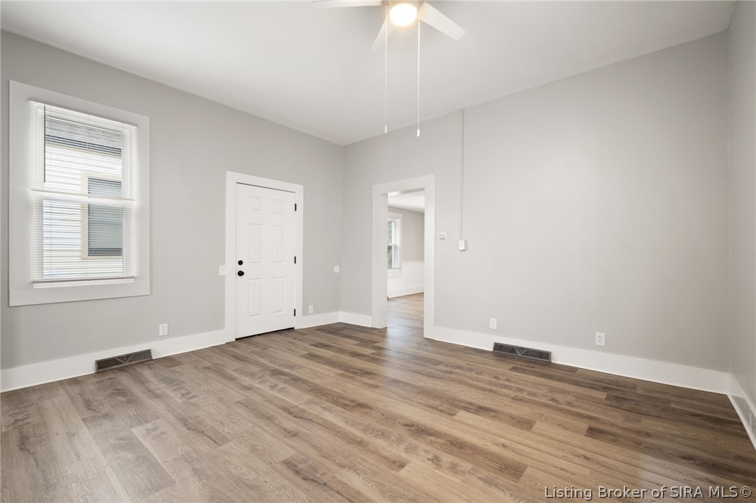 317 E 11th Street Property Photo 4