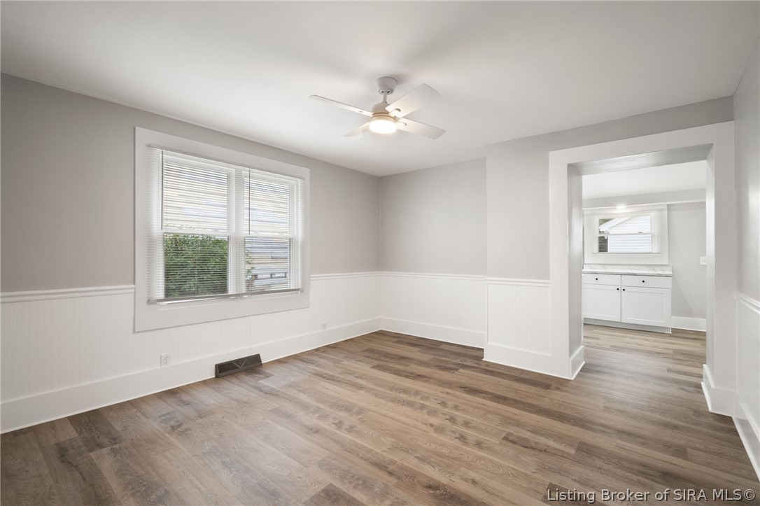 317 E 11th Street Property Photo 5