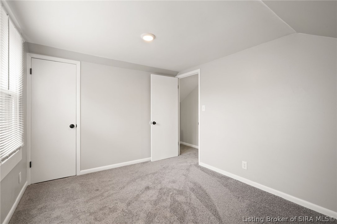 317 E 11th Street Property Photo 19
