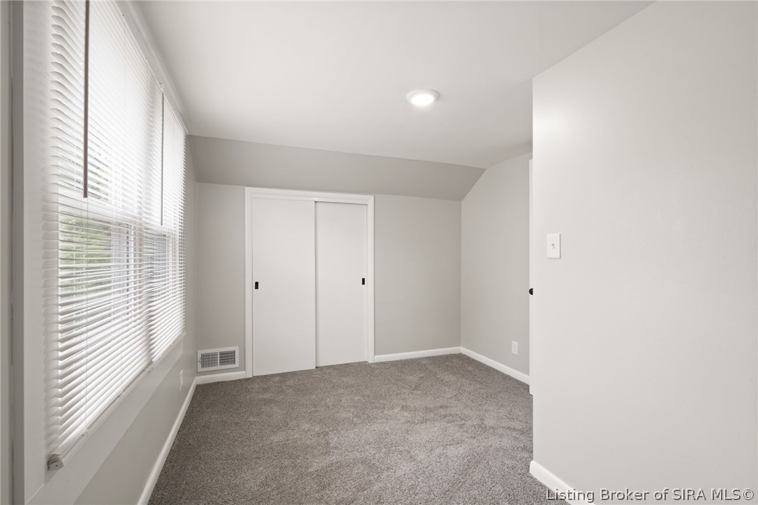 317 E 11th Street Property Photo 20