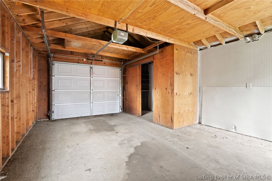 317 E 11th Street Property Photo 26