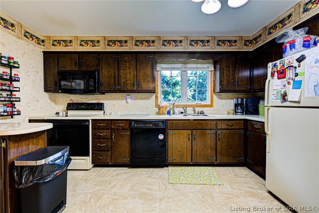 7553 E Hurst Road Property Photo 10