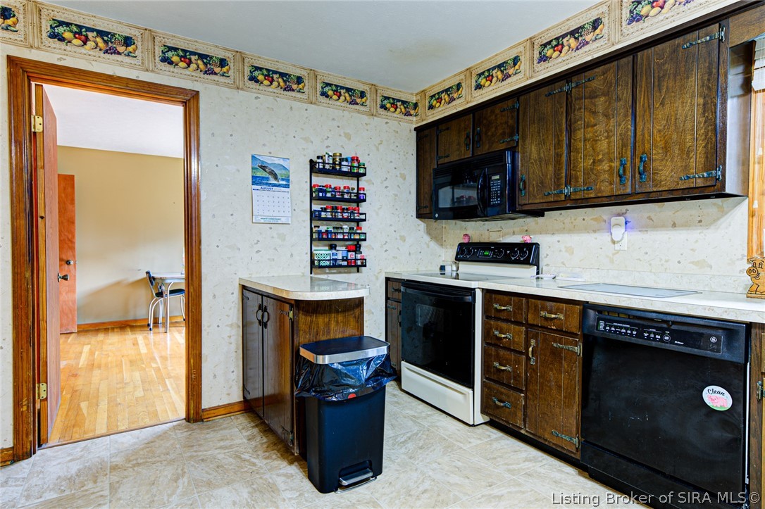 7553 E Hurst Road Property Photo 11
