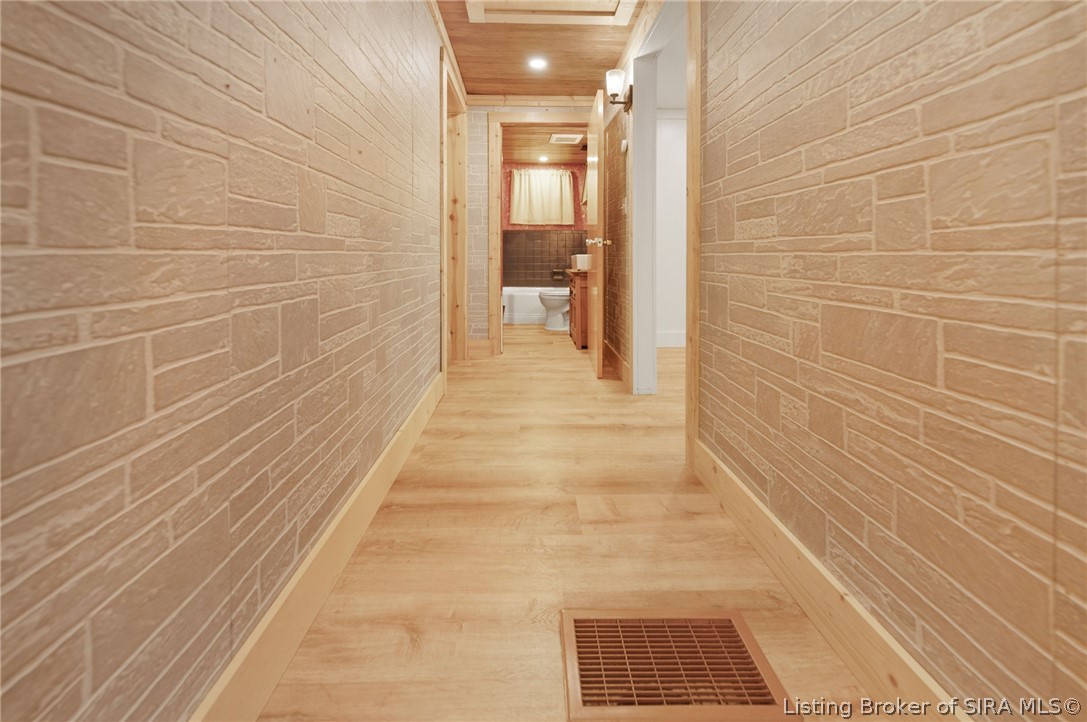 2875 Mcadams Lane Se Property Photo 4