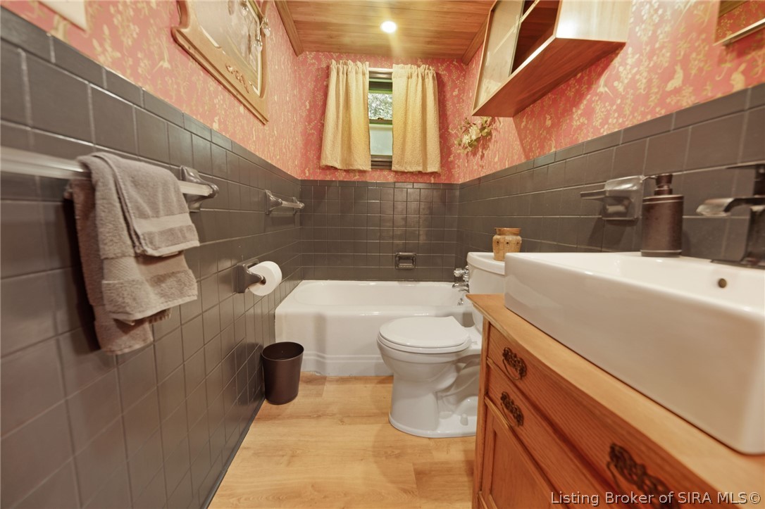 2875 Mcadams Lane Se Property Photo 6