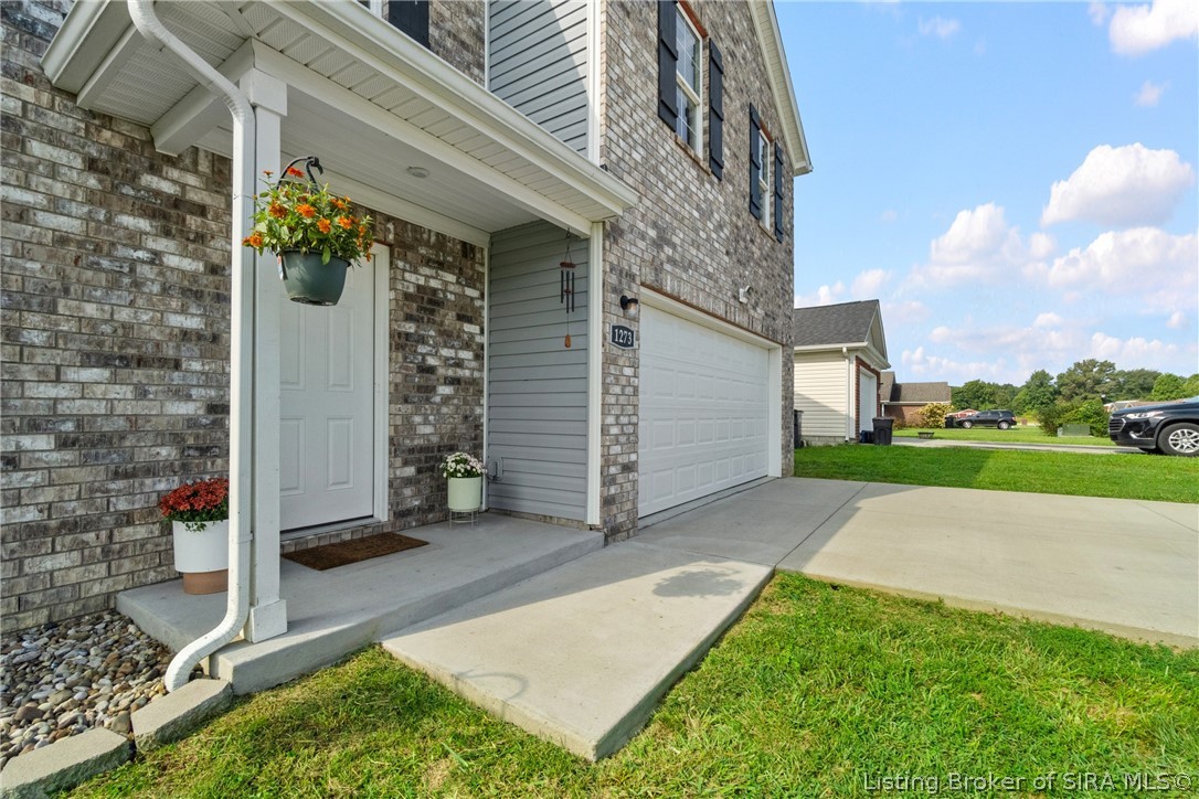 1273 Graham Boulevard Property Photo 1