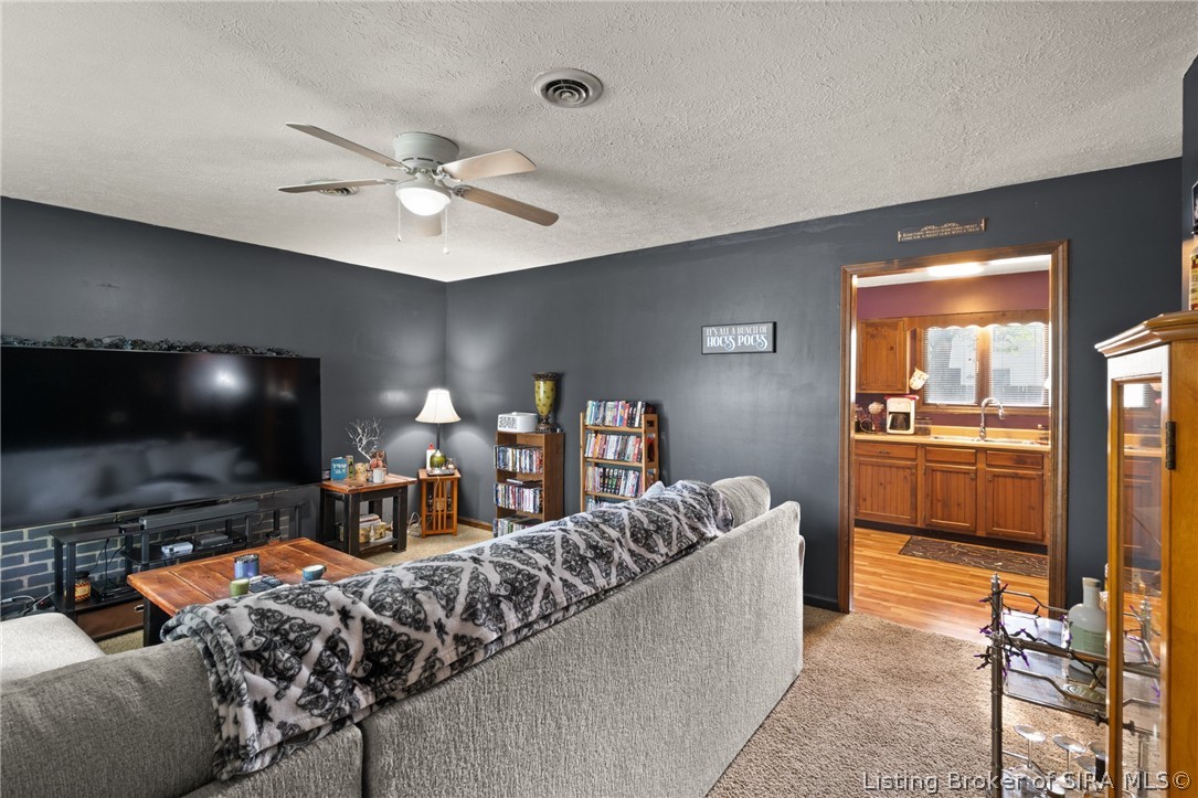 115 Hel Mar Drive Property Photo 8
