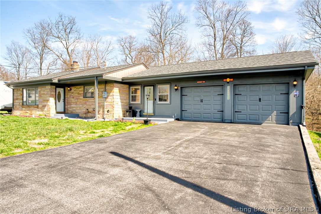 800 N Blue River Road Property Photo 1