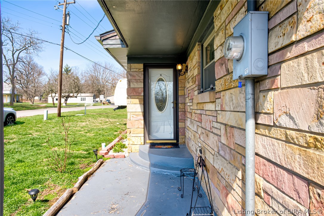 800 N Blue River Road Property Photo 4