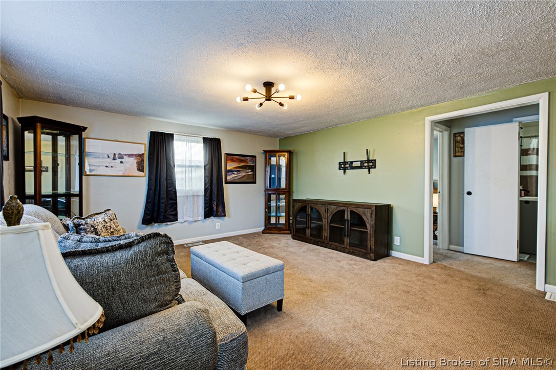 800 N Blue River Road Property Photo 5