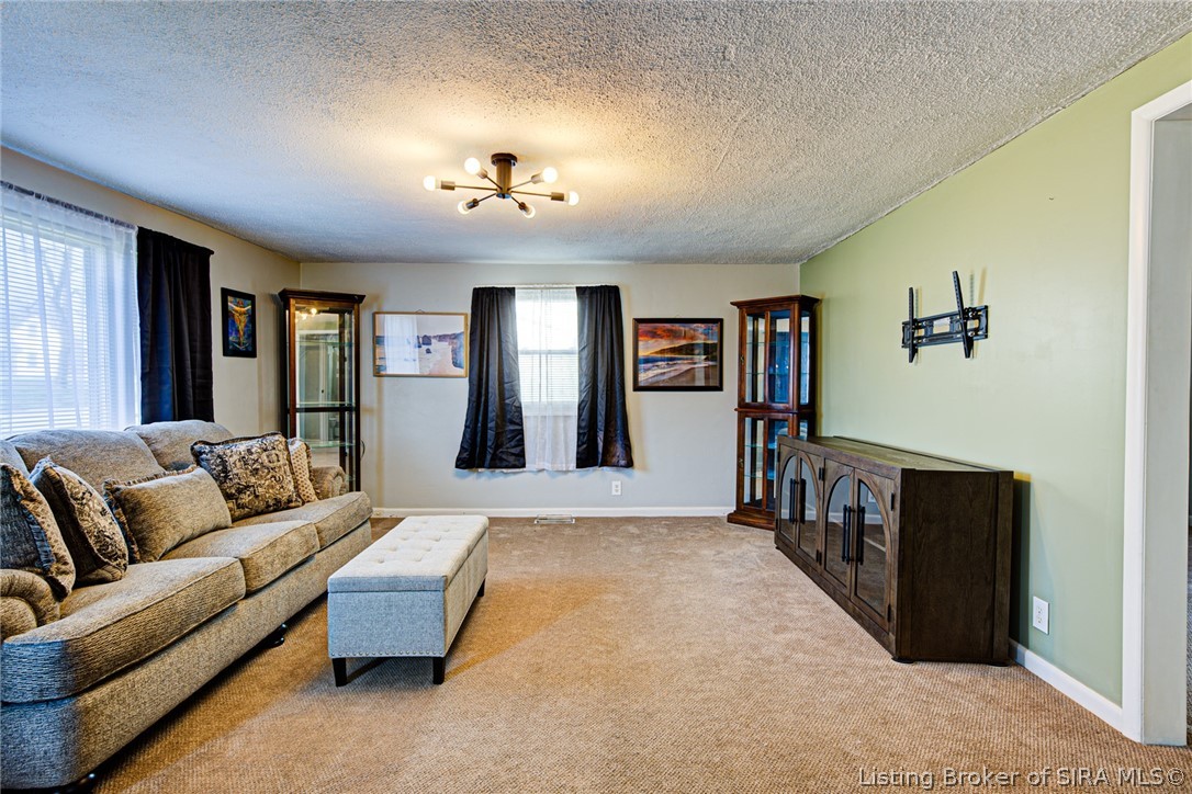 800 N Blue River Road Property Photo 6