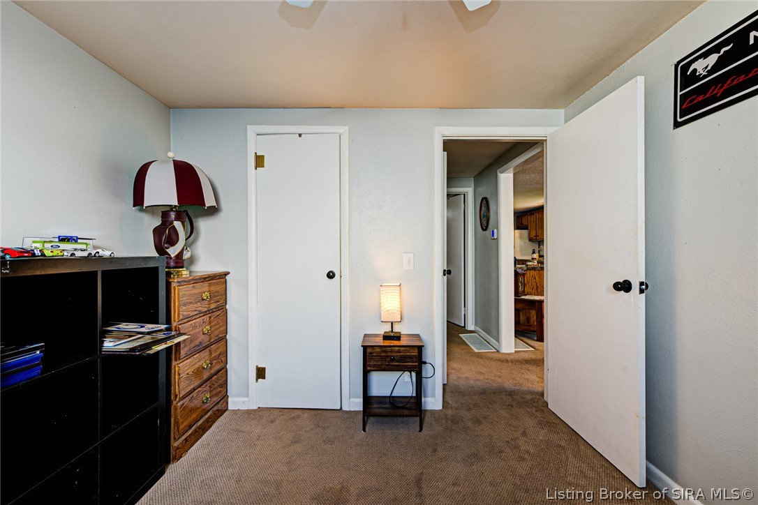 800 N Blue River Road Property Photo 18