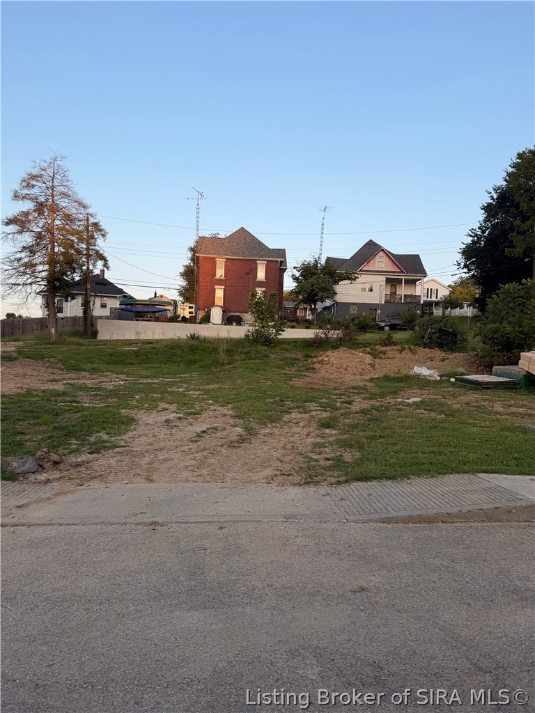 564 S Walnut Street Property Photo 2