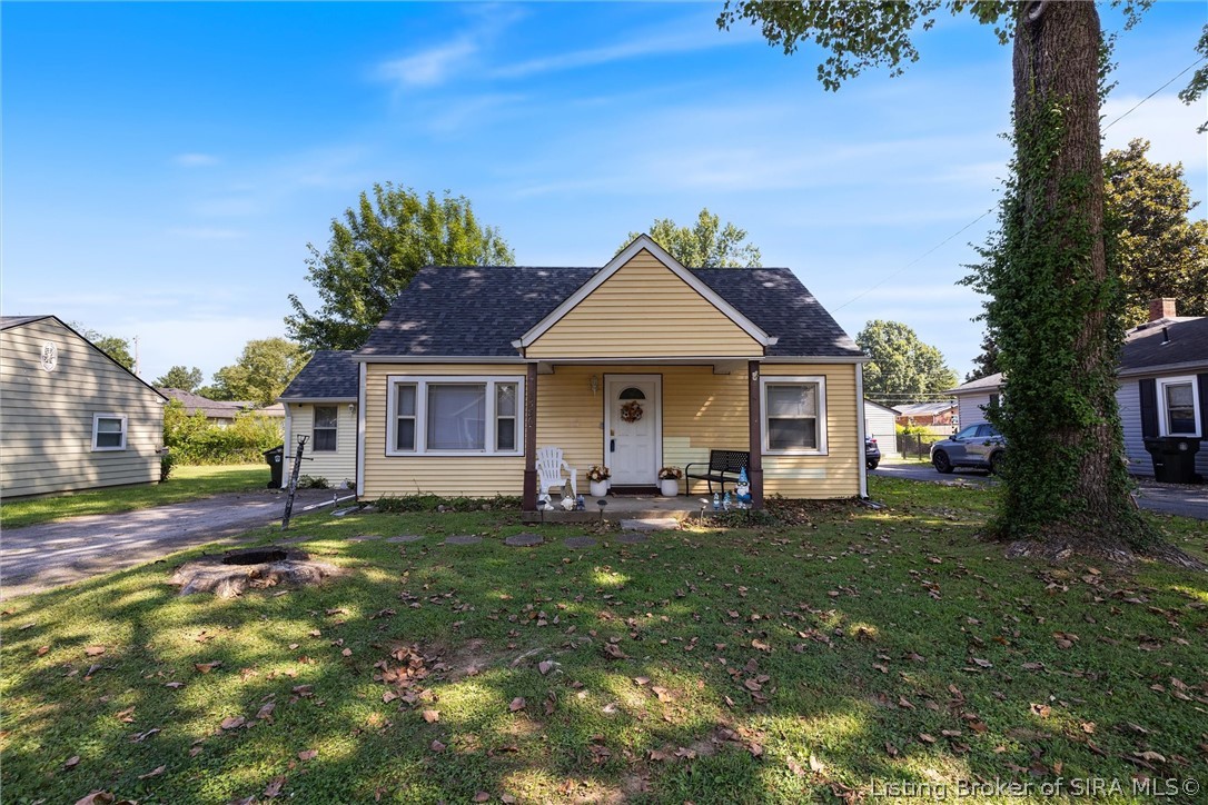 1586 Clifton Avenue Property Photo 1