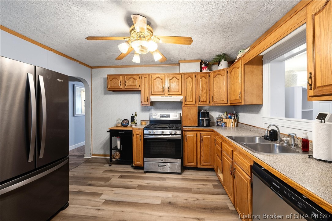 1586 Clifton Avenue Property Photo 14