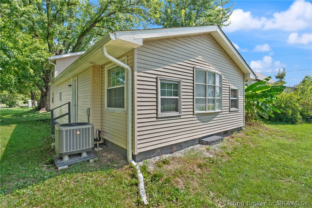 317 E Water Street Property Photo 2