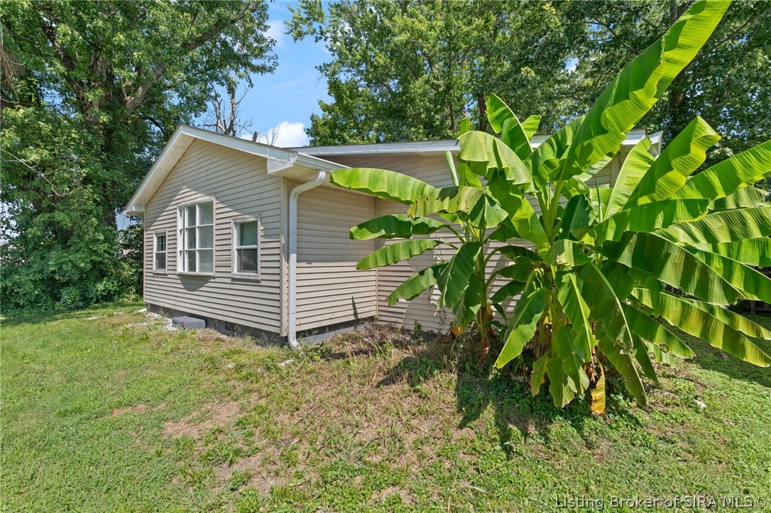 317 E Water Street Property Photo 12