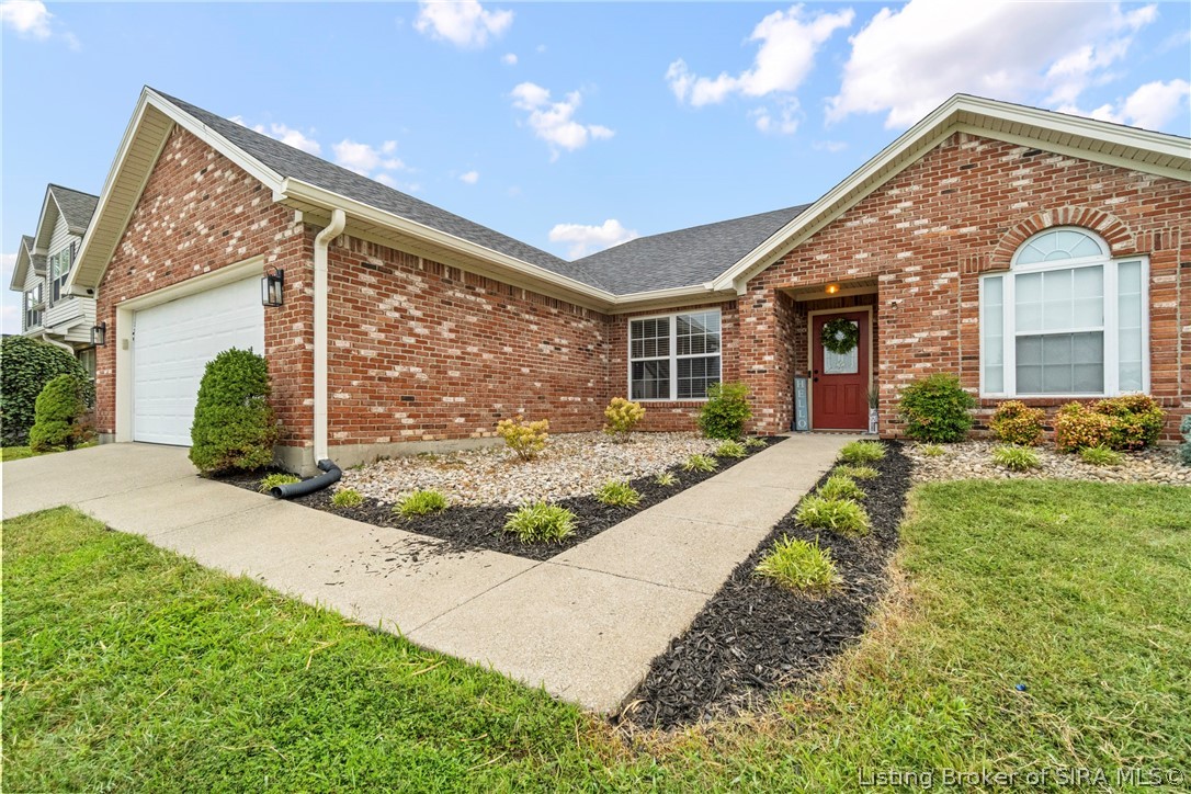 7904 Hollowview Drive Property Photo 1