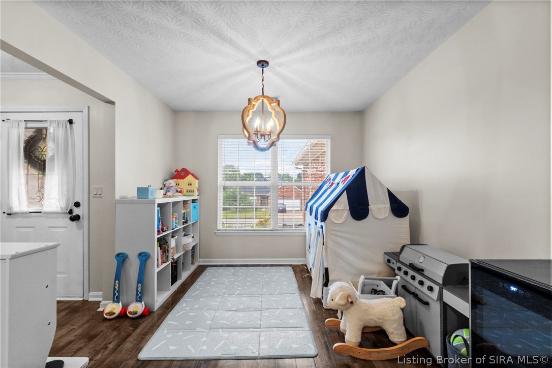 7904 Hollowview Drive Property Photo 8