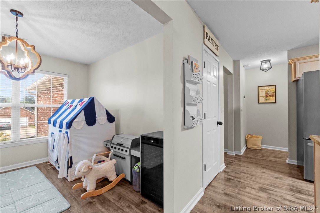 7904 Hollowview Drive Property Photo 15