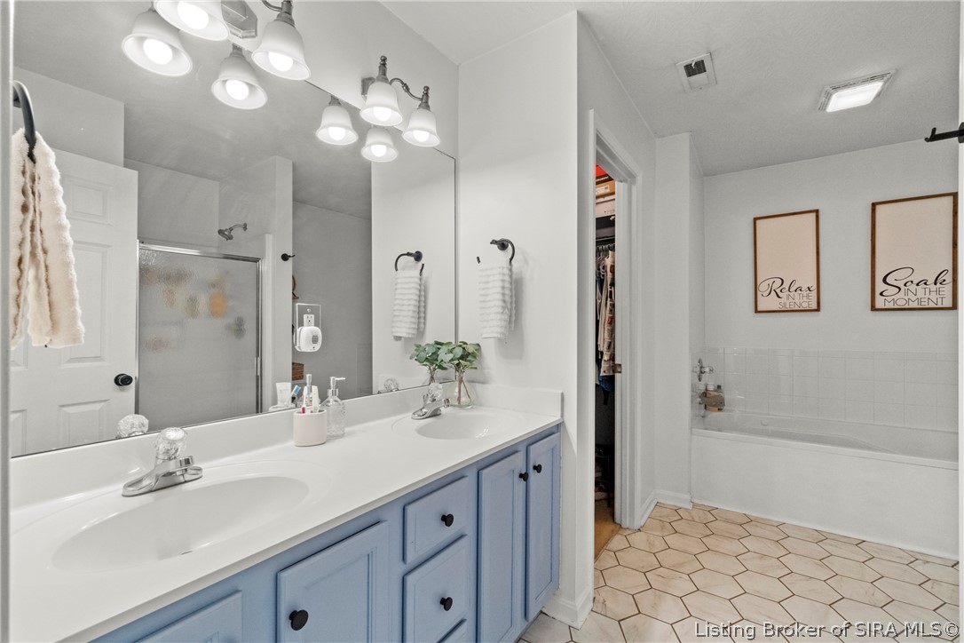 7904 Hollowview Drive Property Photo 20