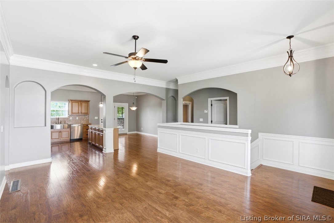 11503 Forest Hill Circle Property Photo 5